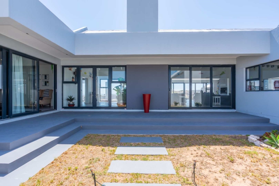 3 Bedroom Property for Sale in Oliphantskop Western Cape